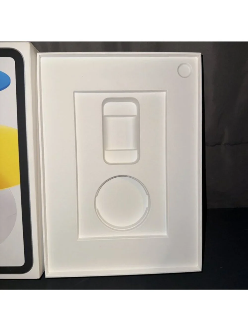 Apple empty box